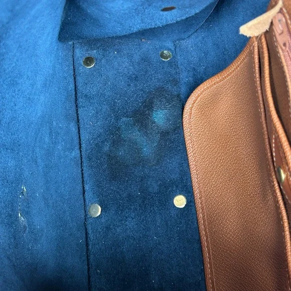 Vintage Dooney & Bourke Black and Tan All-Weather Leather Essex Crossbody Bag - Picture 5 of 16